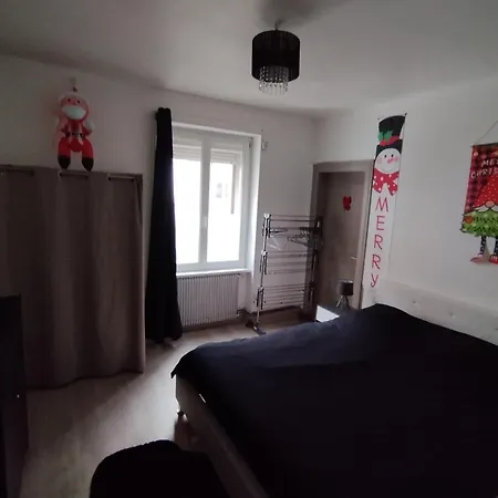 De 3 Pieces, Appartement *
